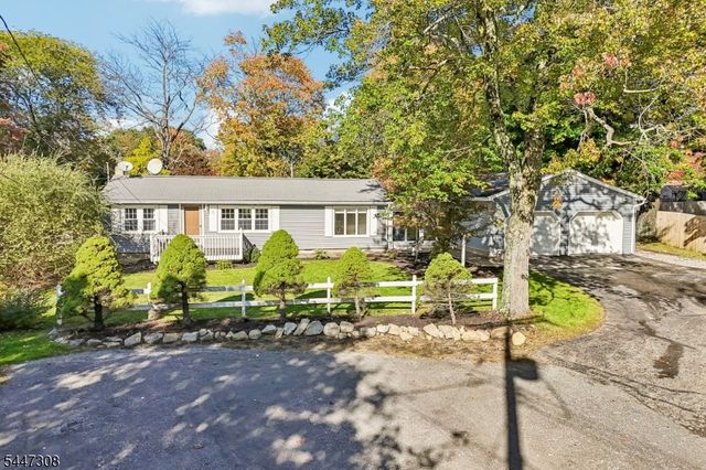 8 Summit Rd, Hardyston Twp., NJ 07460