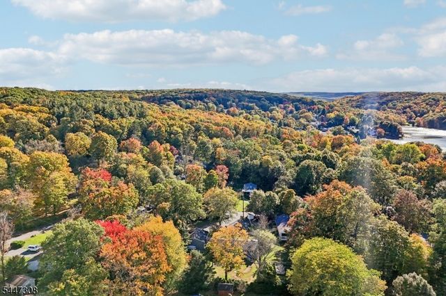 8 Summit Rd, Hardyston Twp., NJ 07460