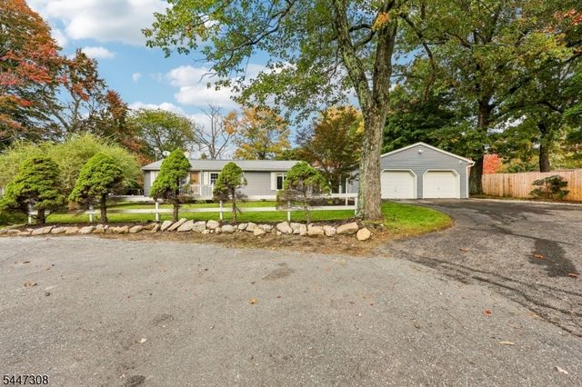 8 Summit Rd, Hardyston Twp., NJ 07460