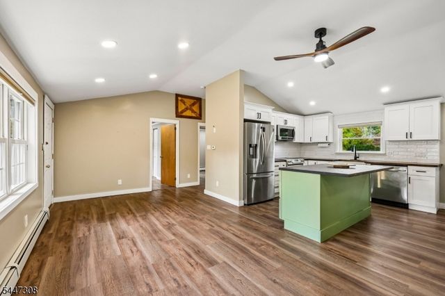 8 Summit Rd, Hardyston Twp., NJ 07460