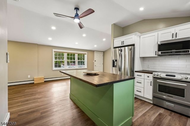 8 Summit Rd, Hardyston Twp., NJ 07460