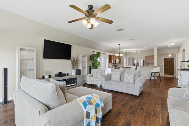 301 Long Prairie Drive, Forney, TX 75126