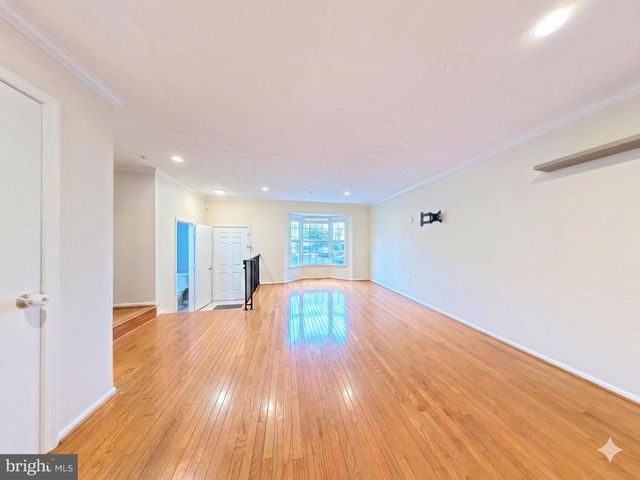 6955 AQUAMARINE CT, Capitol Heights, MD 20743