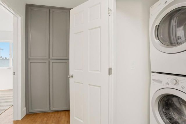 5027 Santa Monica Avenue B, San Diego, CA 92107