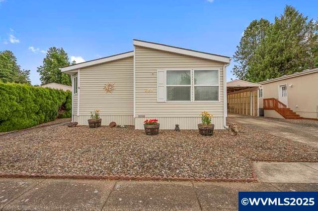 300 SE Lacreole #288 Dr 288, Dallas, OR 97338