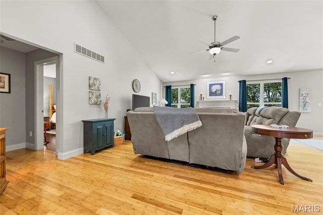 1708 Westlake Court, Pacific, MO 63069