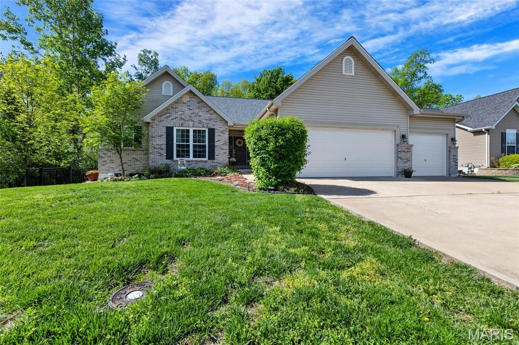 1708 Westlake Court, Pacific, MO 63069