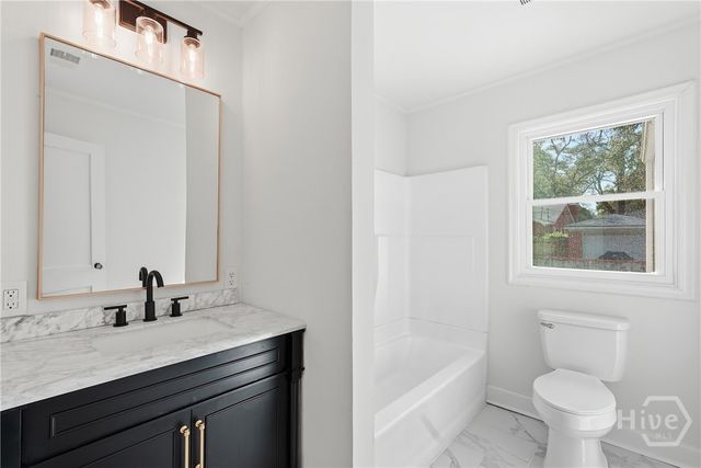 425 Columbus Drive, Savannah, GA 31405