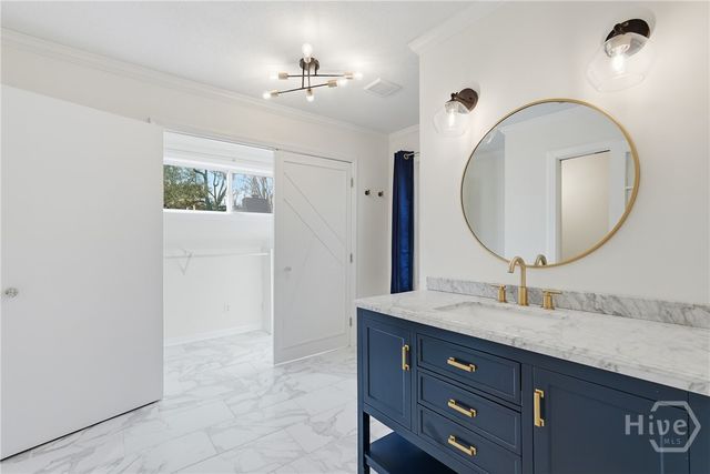 425 Columbus Drive, Savannah, GA 31405