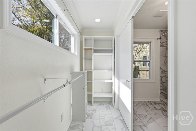 425 Columbus Drive, Savannah, GA 31405