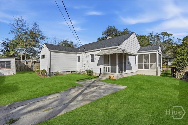 425 Columbus Drive, Savannah, GA 31405