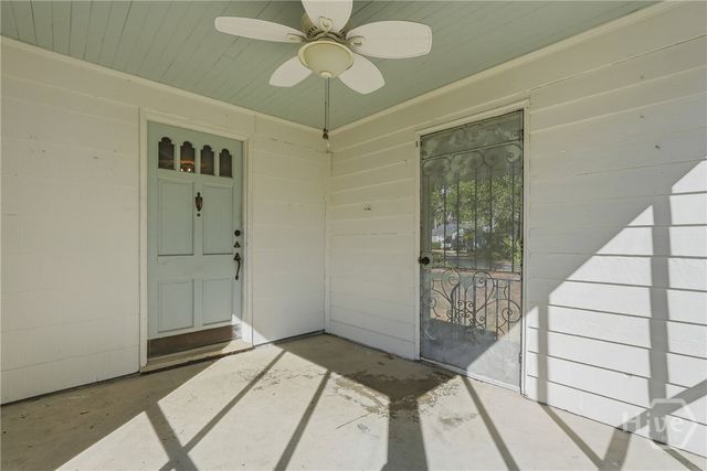 425 Columbus Drive, Savannah, GA 31405