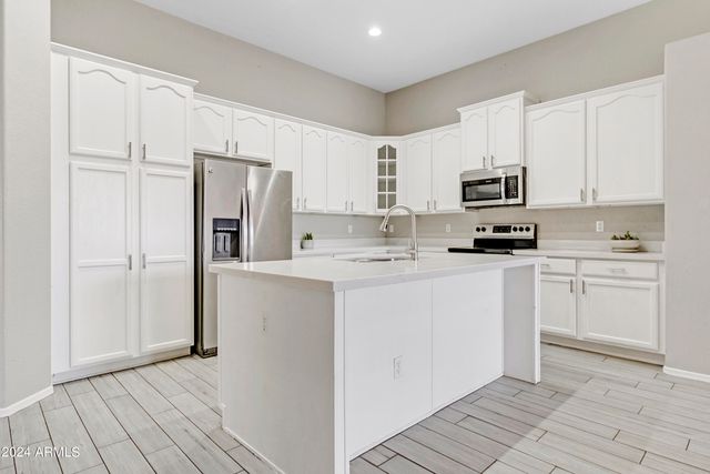 5529 E Gable Avenue, Mesa, AZ 85206