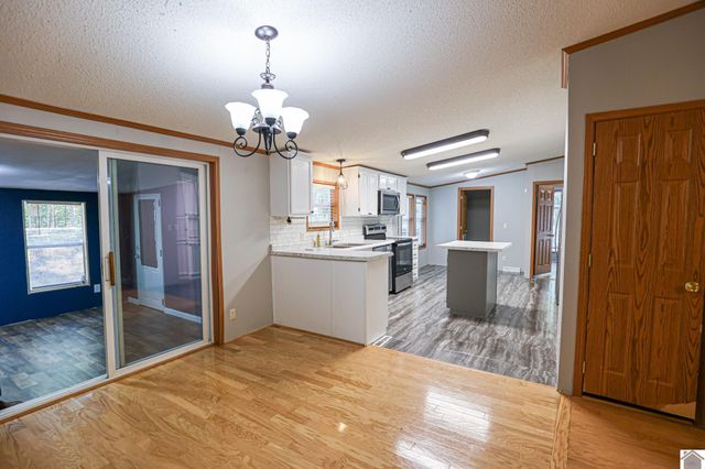 4256 Barge Island Rd., Benton, KY 42025