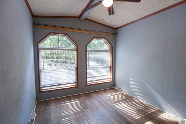 4256 Barge Island Rd., Benton, KY 42025