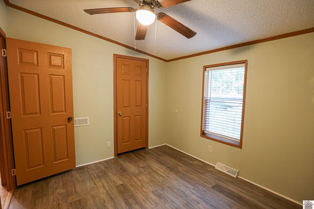 4256 Barge Island Rd., Benton, KY 42025