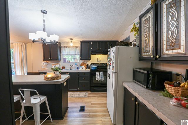 4256 Barge Island Rd., Benton, KY 42025