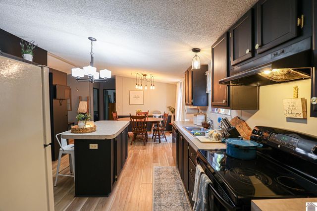 4256 Barge Island Rd., Benton, KY 42025