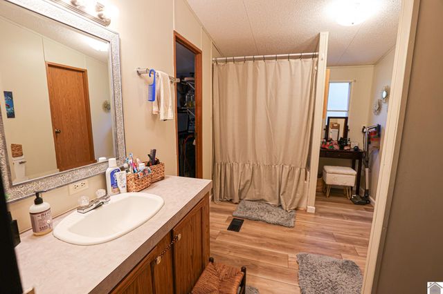 4256 Barge Island Rd., Benton, KY 42025