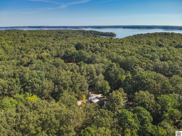 4256 Barge Island Rd., Benton, KY 42025