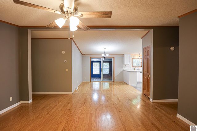 4256 Barge Island Rd., Benton, KY 42025