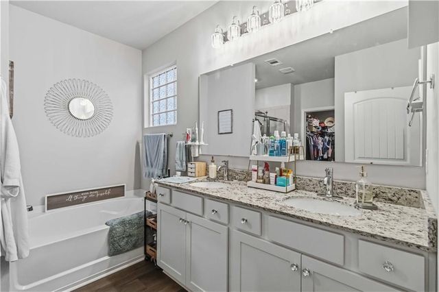 6919 Woodtrail Run, Flowery Branch, GA 30542