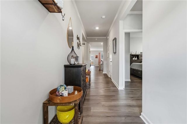 6919 Woodtrail Run, Flowery Branch, GA 30542