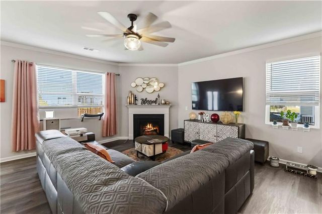 6919 Woodtrail Run, Flowery Branch, GA 30542