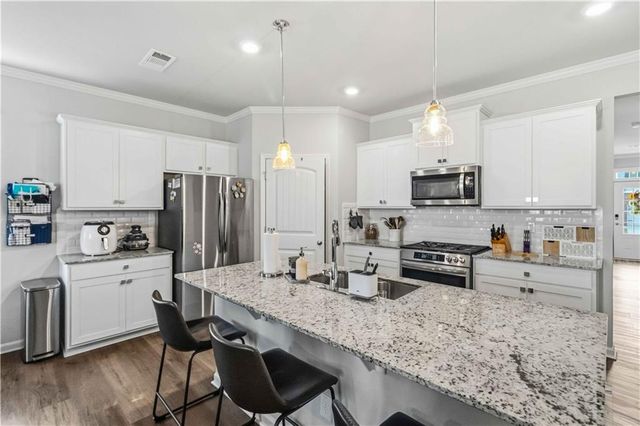 6919 Woodtrail Run, Flowery Branch, GA 30542