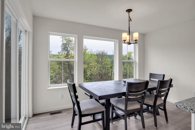 8 WESTON CIR, Duncannon, PA 17020