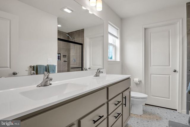 8 WESTON CIR, Duncannon, PA 17020