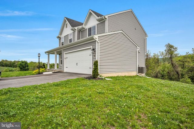 8 WESTON CIR, Duncannon, PA 17020