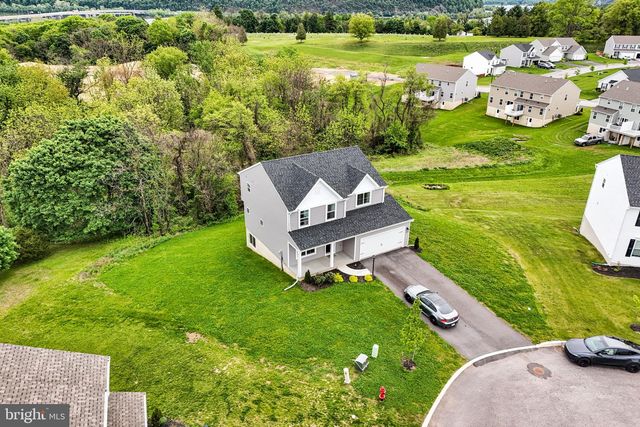 8 WESTON CIR, Duncannon, PA 17020