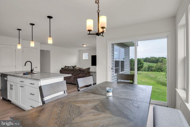 8 WESTON CIR, Duncannon, PA 17020