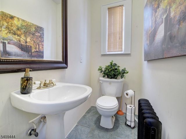 5 Park Rd, Paterson City, NJ 07514