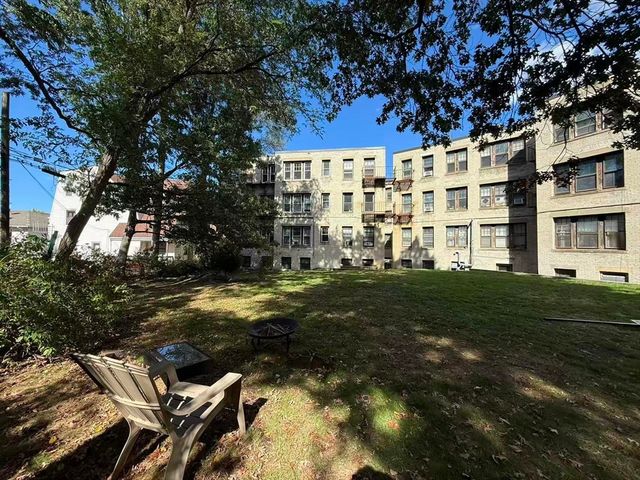 32 Sidlaw Rd 6, Boston, MA 02135