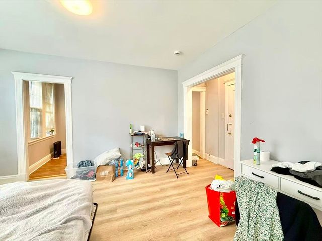 32 Sidlaw Rd 6, Boston, MA 02135