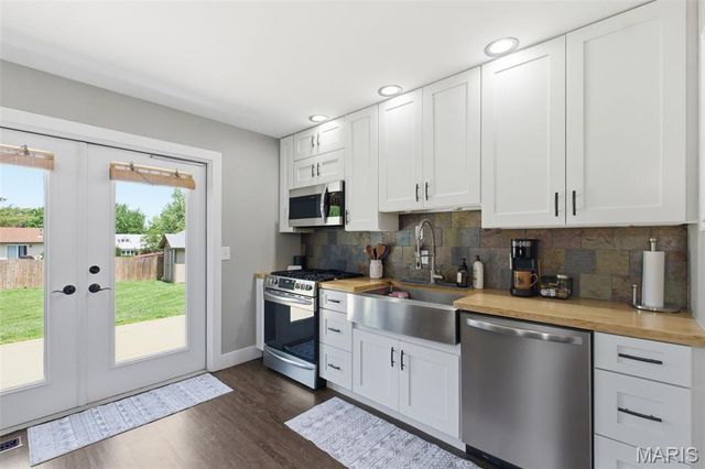 35 Julie Lane, St Peters, MO 63376