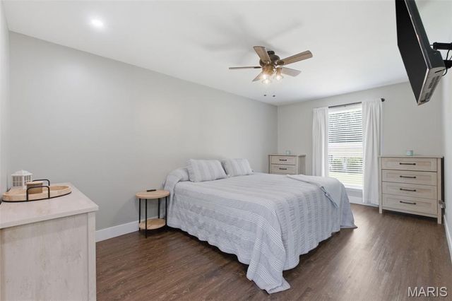 35 Julie Lane, St Peters, MO 63376