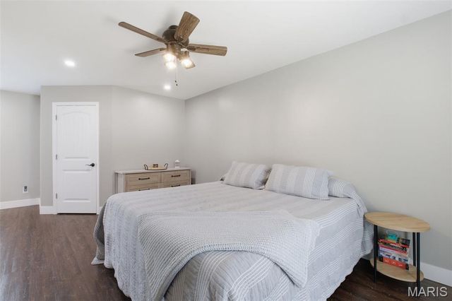 35 Julie Lane, St Peters, MO 63376