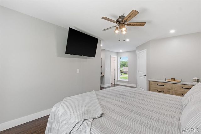 35 Julie Lane, St Peters, MO 63376