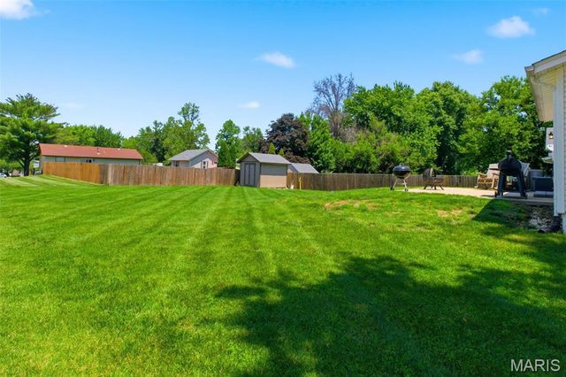 35 Julie Lane, St Peters, MO 63376