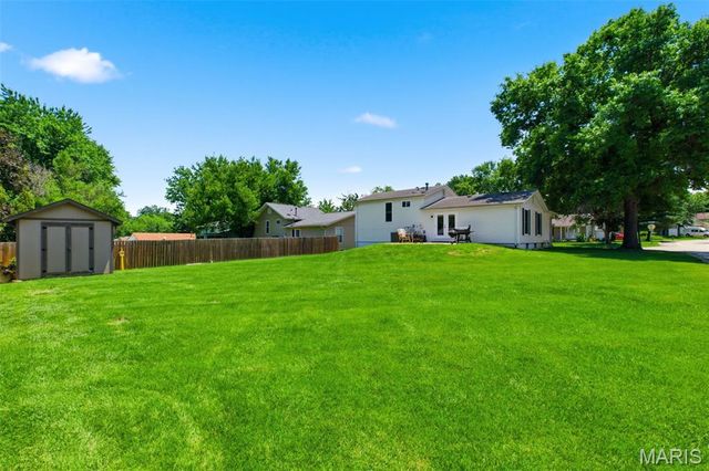 35 Julie Lane, St Peters, MO 63376
