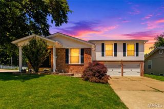 35 Julie Lane, St Peters, MO 63376