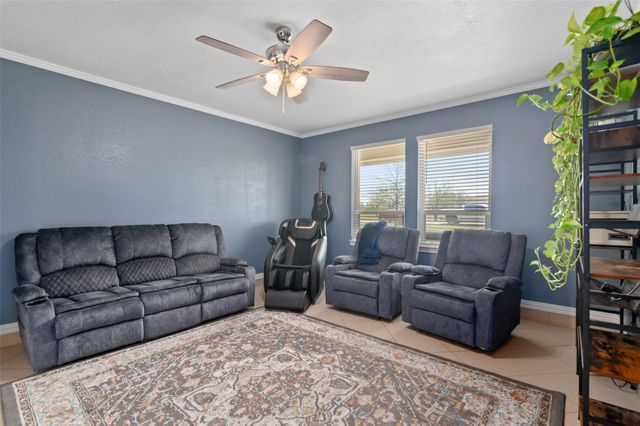 106 Vineyard Street, Weatherford, TX 76087