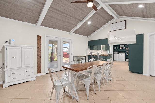 106 Vineyard Street, Weatherford, TX 76087