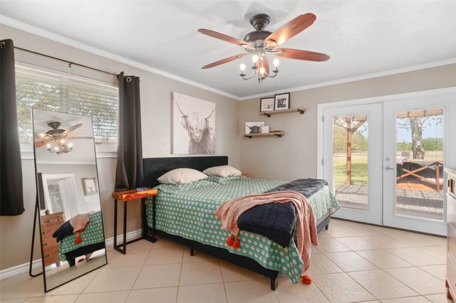 106 Vineyard Street, Weatherford, TX 76087