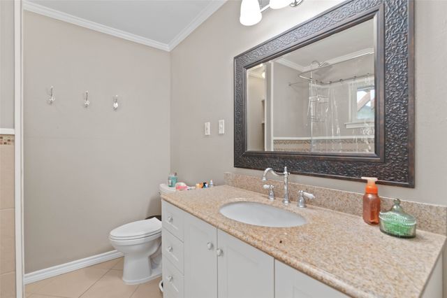 106 Vineyard Street, Weatherford, TX 76087