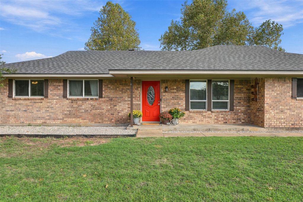 106 Vineyard Street, Weatherford, TX 76087 — photo 2