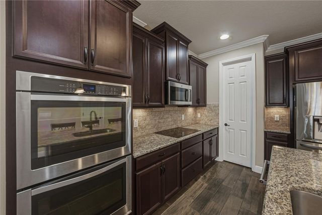 19099 LONG LAKE RANCH BOULEVARD, Lutz, FL 33558